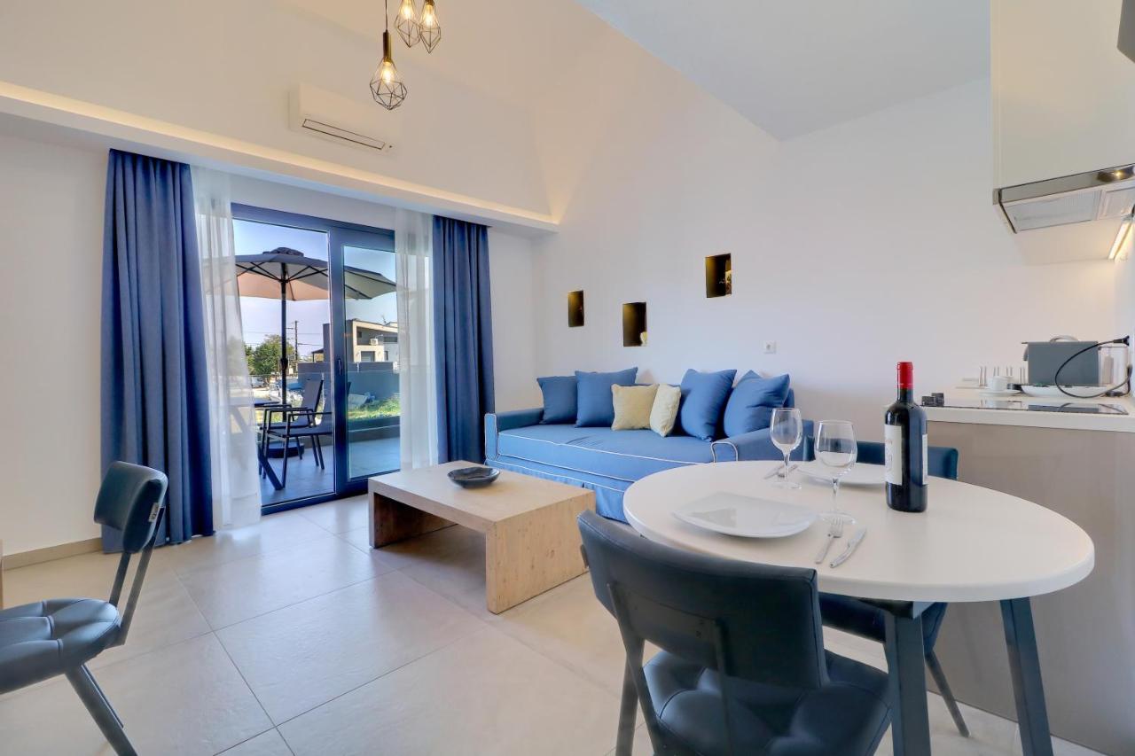 Theros Villas & Suites Hriszí Amudiá Kültér fotó