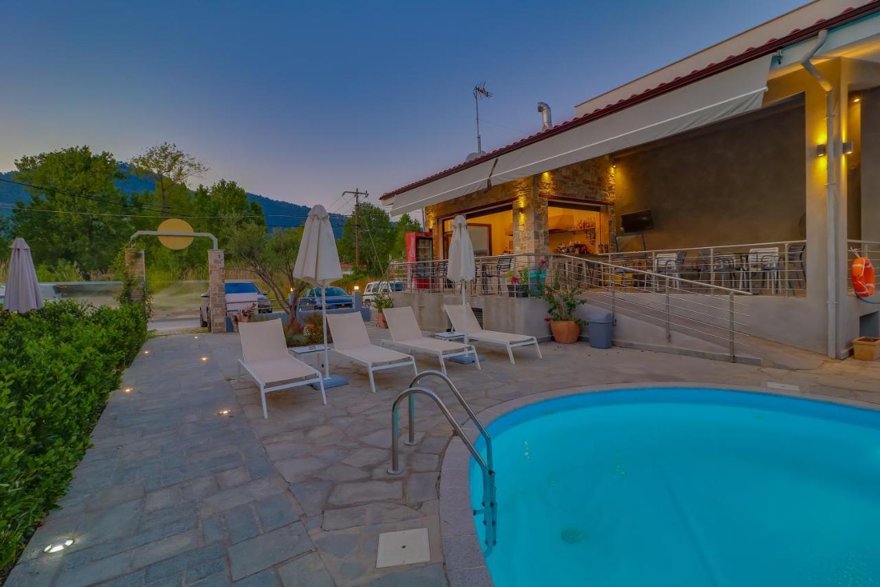 Theros Villas & Suites Hriszí Amudiá Kültér fotó