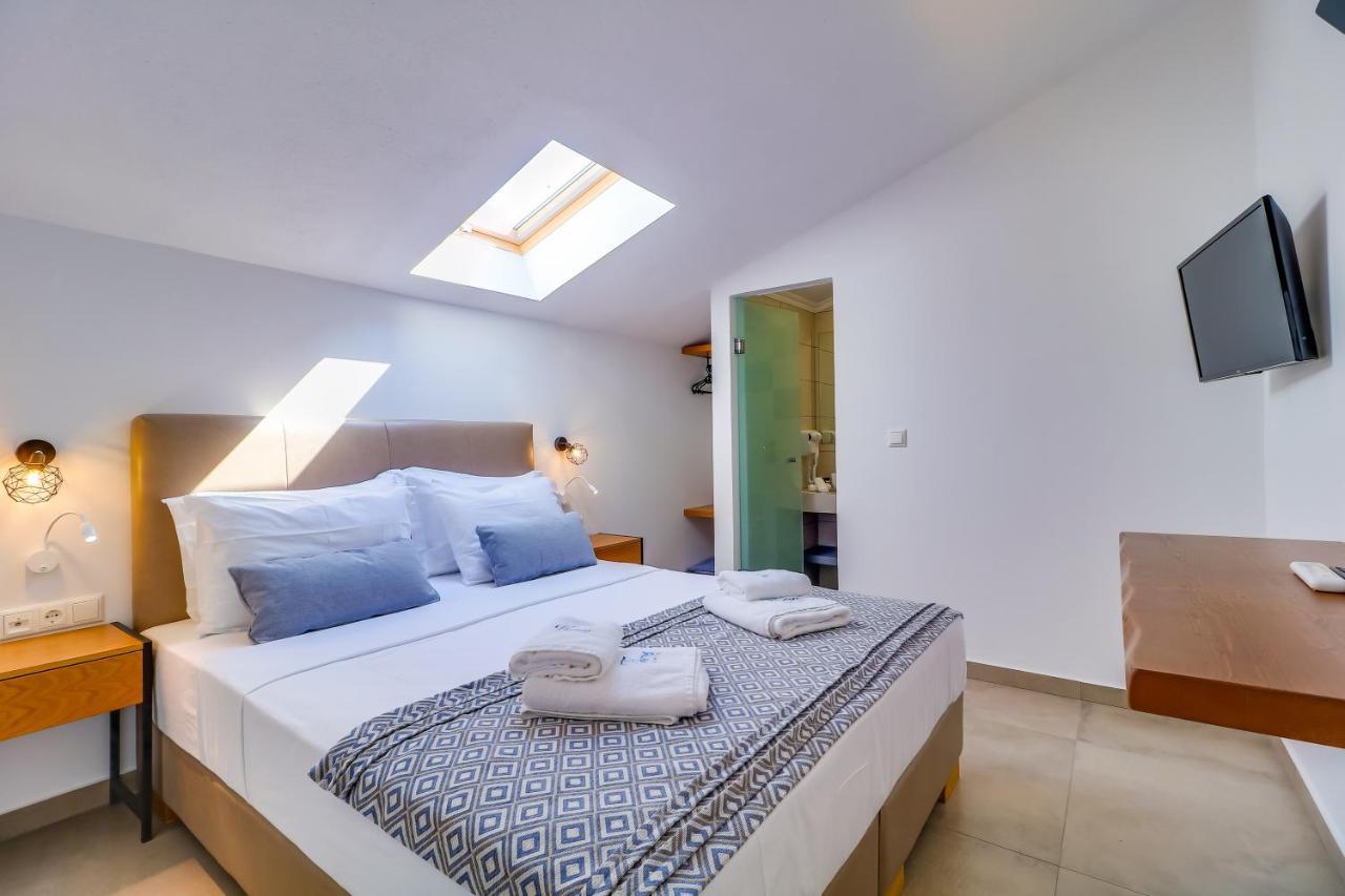 Theros Villas & Suites Hriszí Amudiá Kültér fotó