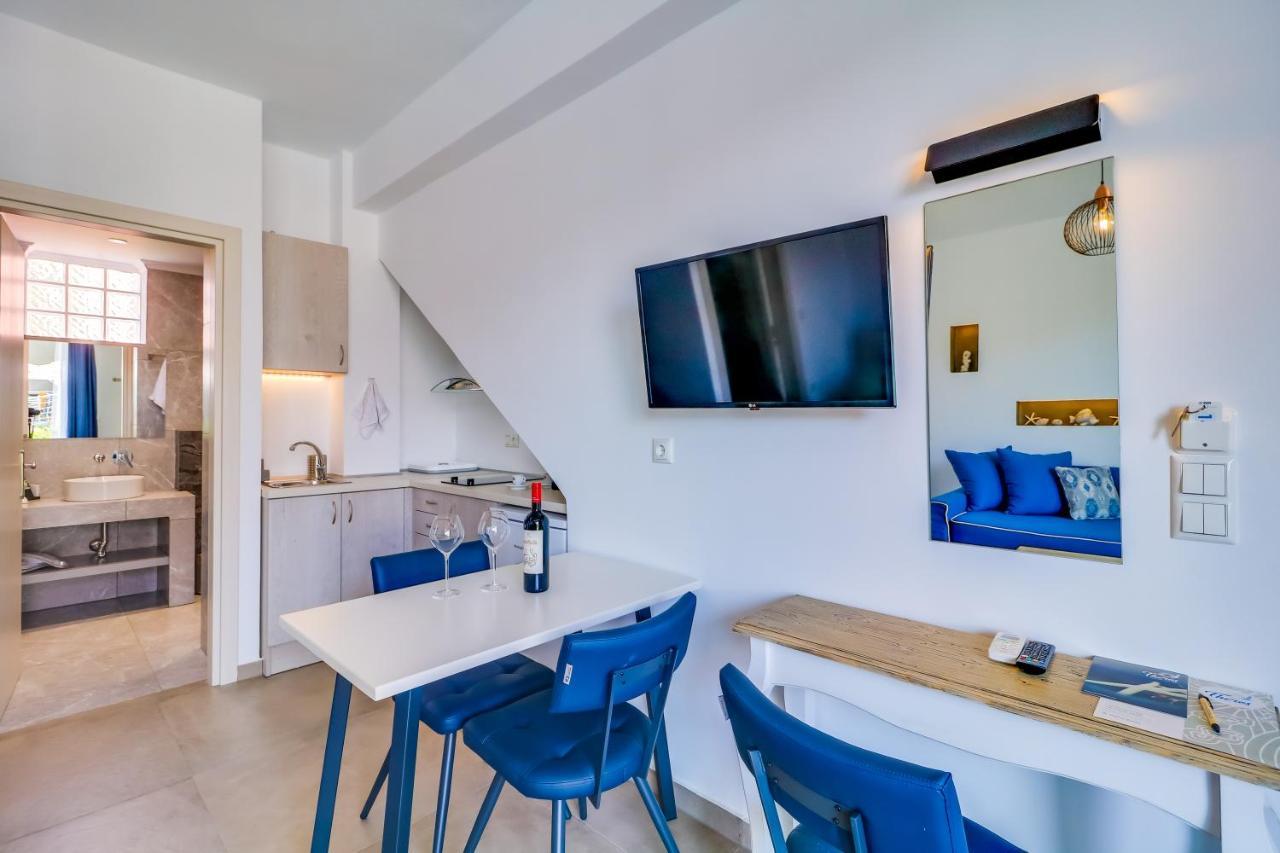 Theros Villas & Suites Hriszí Amudiá Kültér fotó
