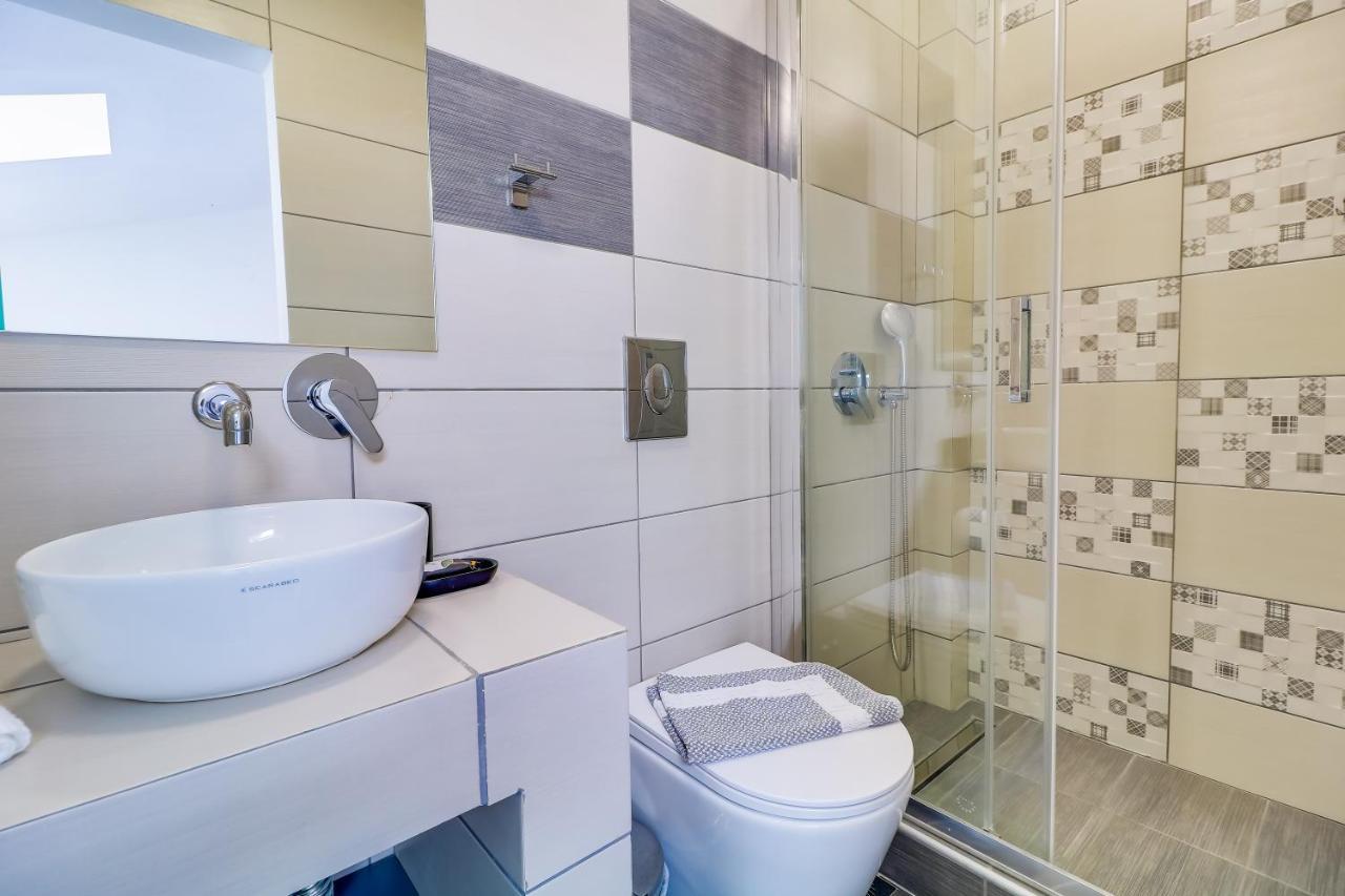 Theros Villas & Suites Hriszí Amudiá Kültér fotó