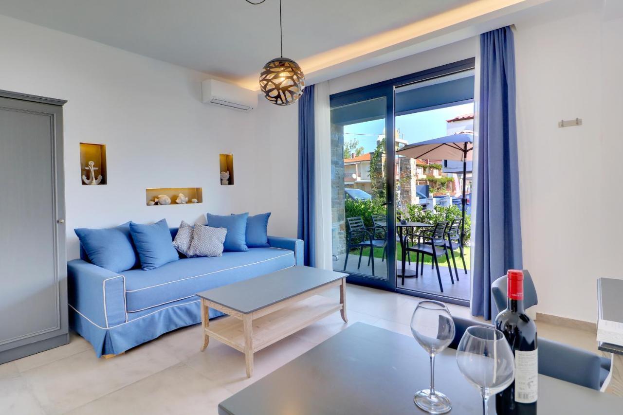 Theros Villas & Suites Hriszí Amudiá Kültér fotó