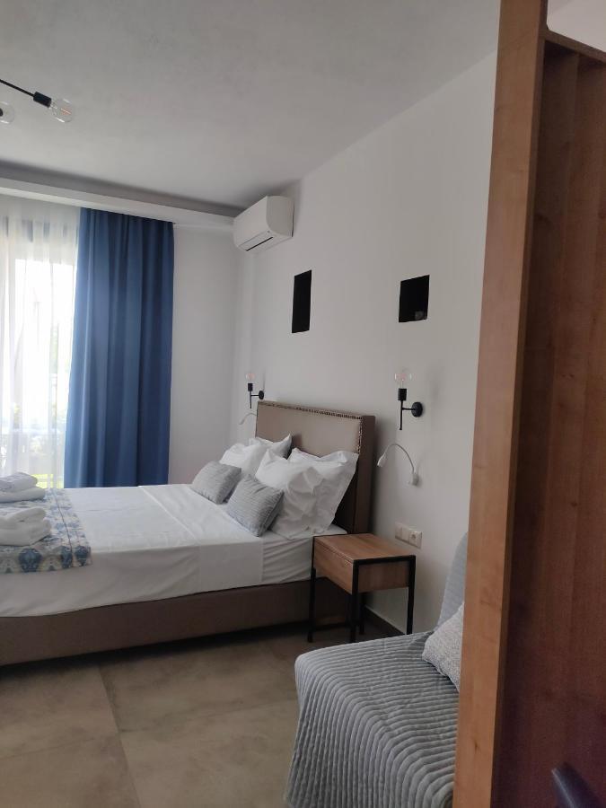 Theros Villas & Suites Hriszí Amudiá Kültér fotó