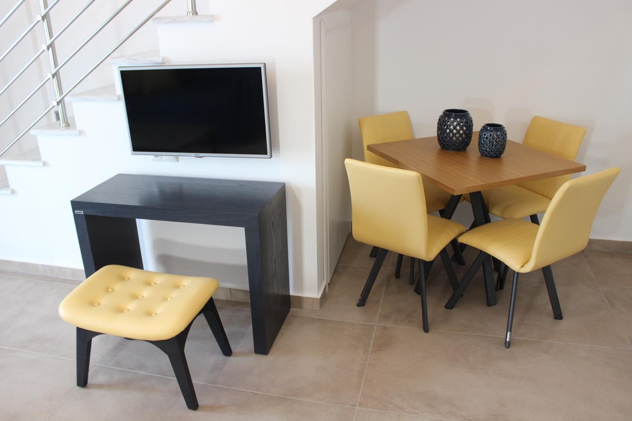 Theros Villas & Suites Hriszí Amudiá Kültér fotó